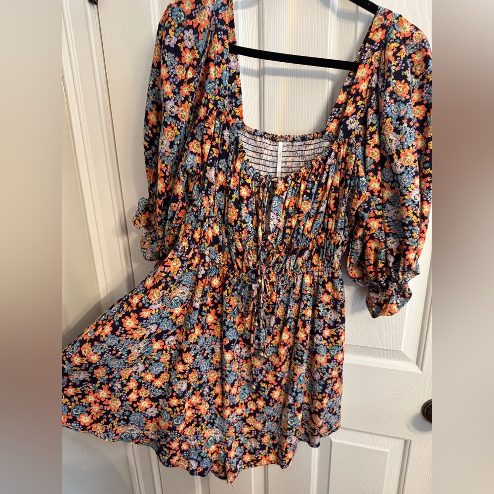 Free People Show Me Love Romper Navy Floral Combo NWT Size L - Picture 7 of 11